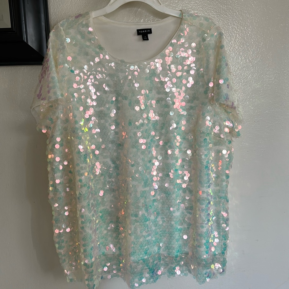 Torrid Sequins Top Sz 1 White - Used Once, in Good Condition, Missing Sequins